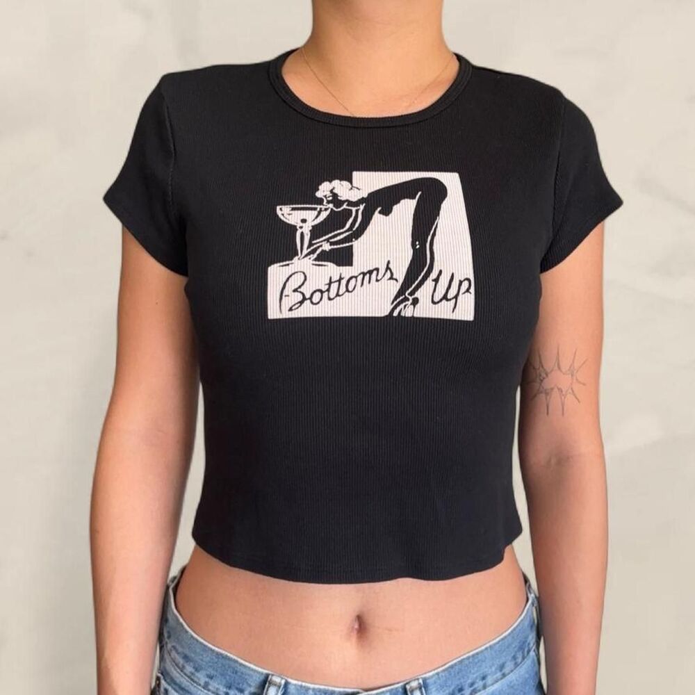 Reformation muse baby tee in bottoms up graphic size medium